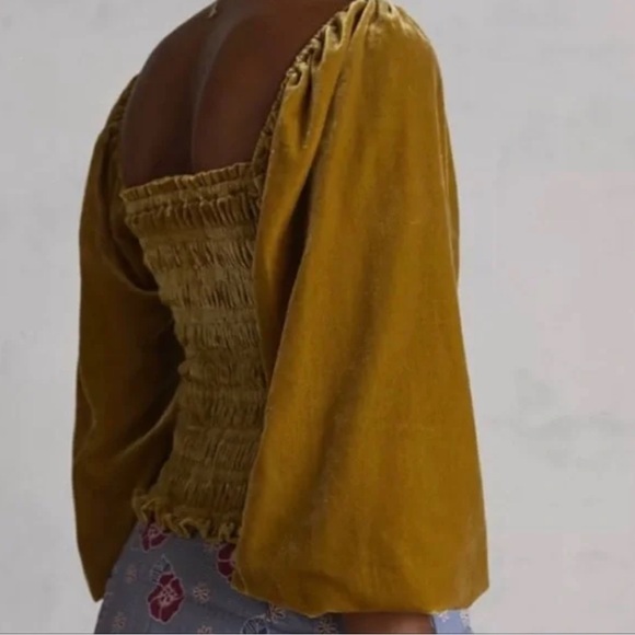 NWT Anthropologie Gold Ochre Velvet Puff Sleeve Top L - Picture 2 of 12